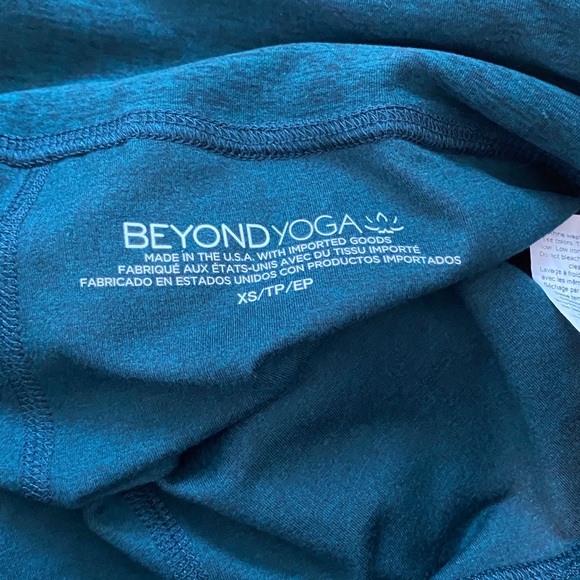 Beyond yoga dark spruce space dye set - Picture 5 of 6